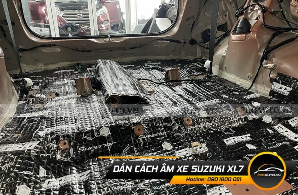 Cách âm toàn bộ sàn xe Suzuki XL7